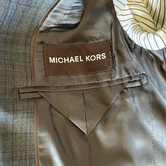 Michael Kors 2 Piece Suit. Jacket and Slacks. - Picture 5 of 9